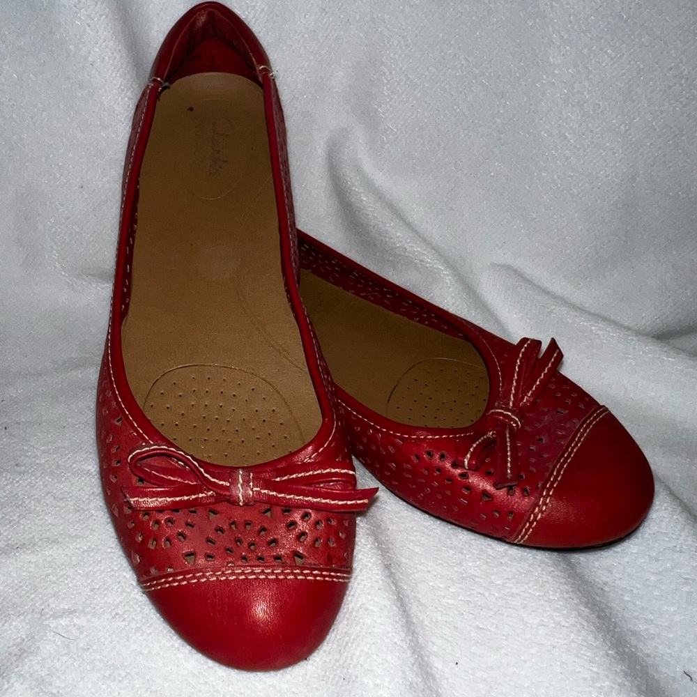 Red Clark’s bendables flats
